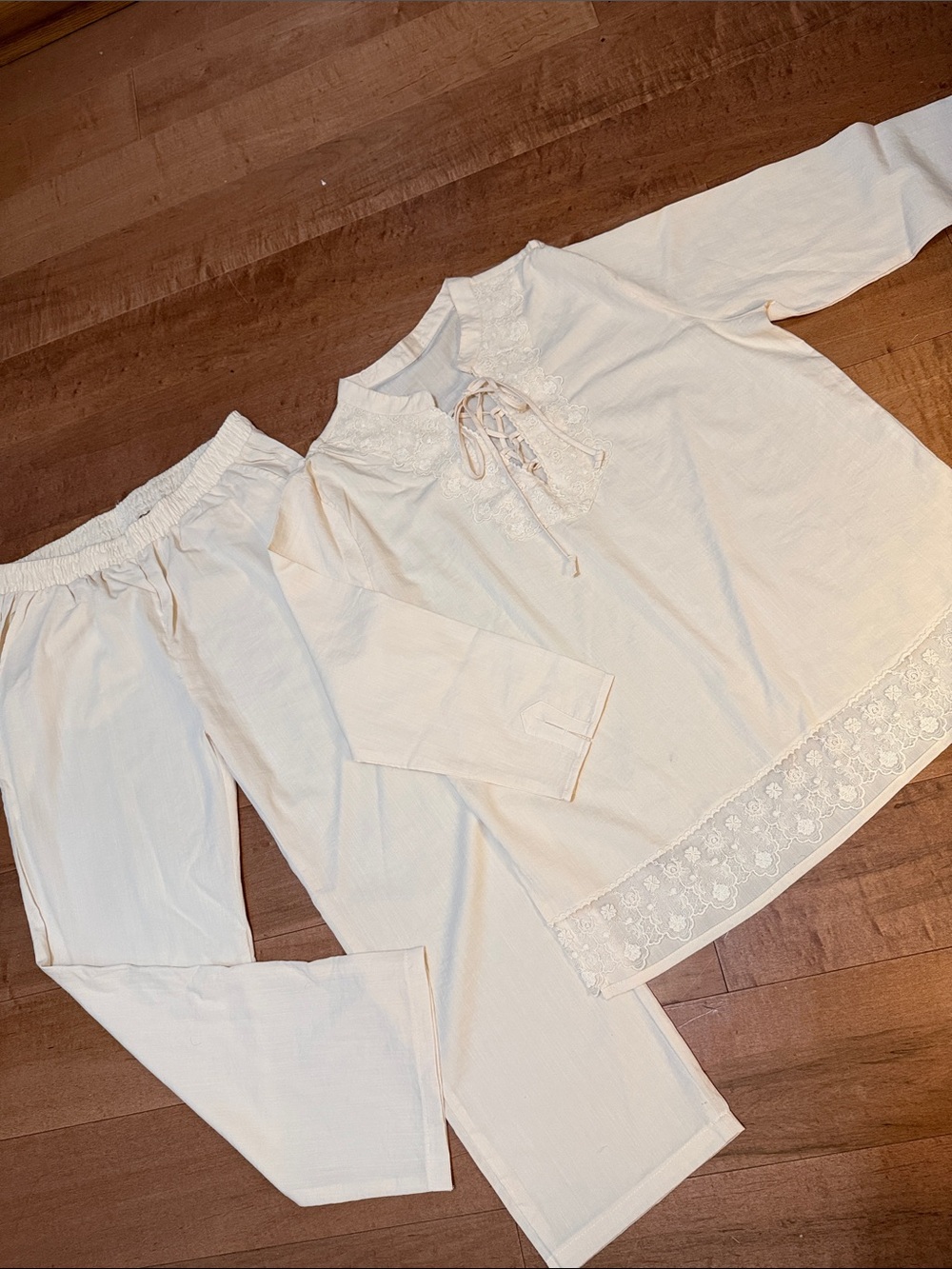 Women's Cream Lace-Trim  Set
